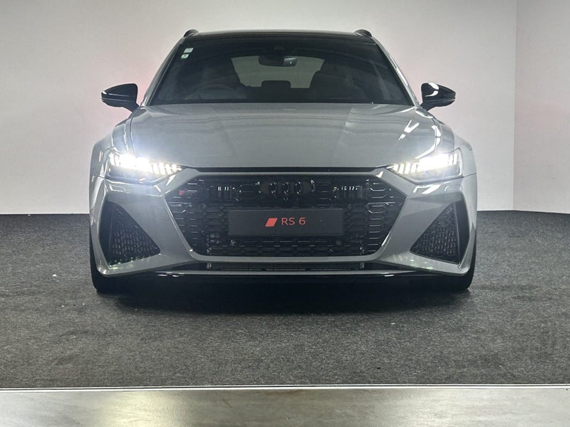 2025 Audi RS6 Avant Performance image 2