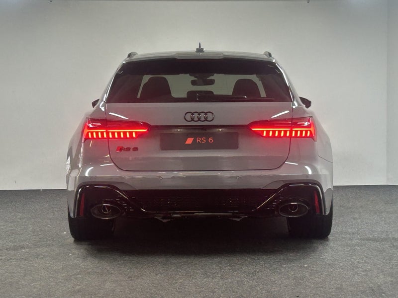 2025 Audi RS6 Avant Performance image 3