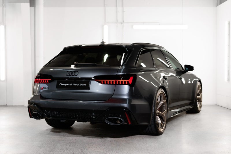 2025 Audi RS6 Avant Performance image 2
