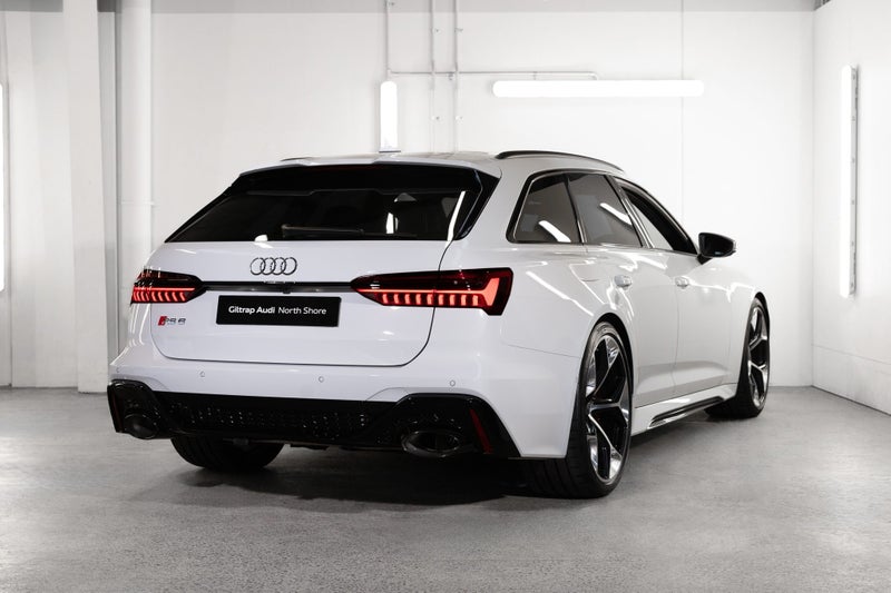 2025 Audi RS6 Avant Performance image 2