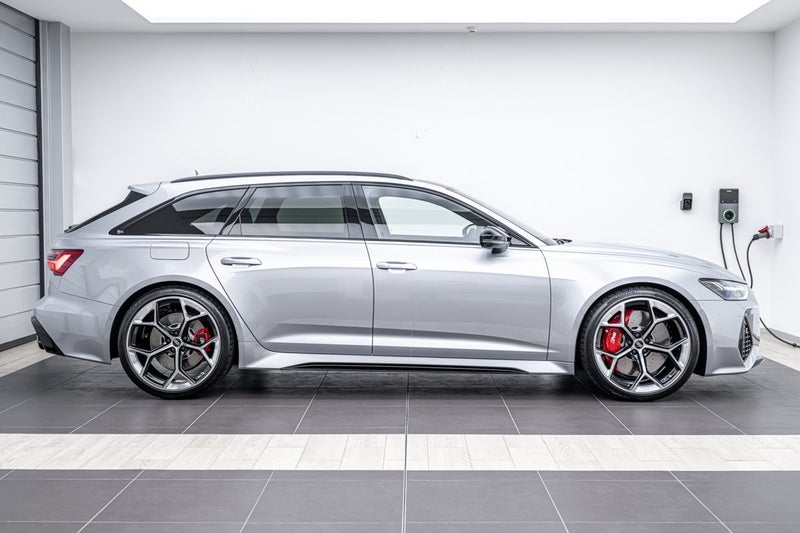 2025 Audi RS6 AVANT PERFORMANCE TFSI image 3