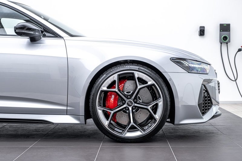 2025 Audi RS6 AVANT PERFORMANCE TFSI image 4