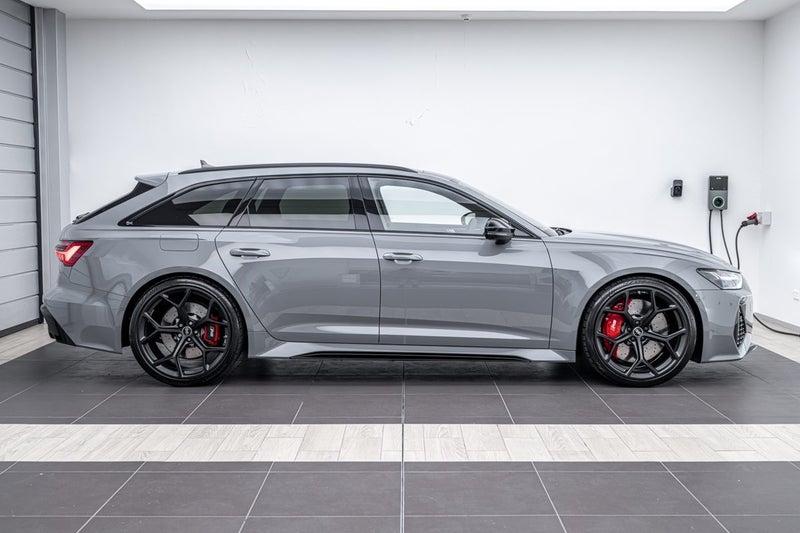 2025 Audi RS6 AVANT PERFORMANCE TFSI image 2