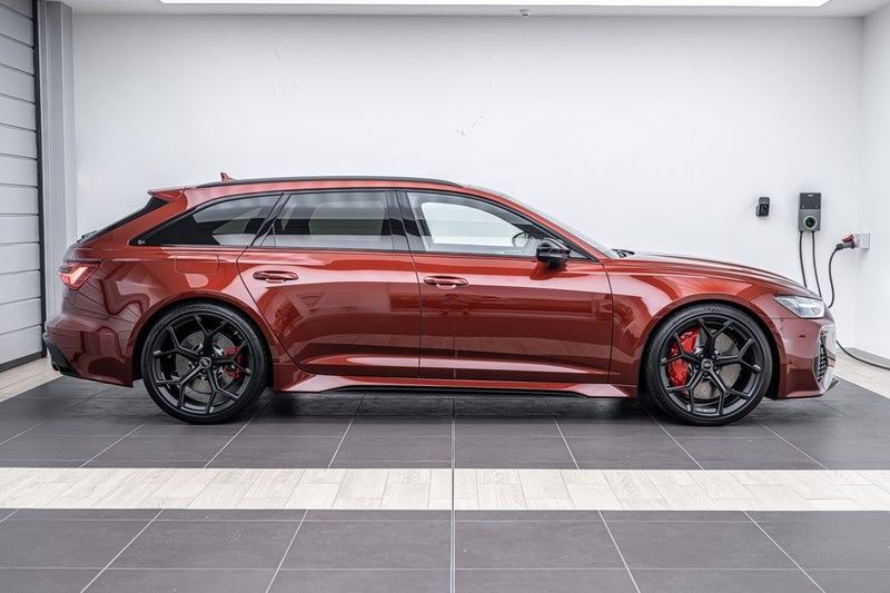 2025 Audi RS6 AVANT PERFORMANCE TFSI image 2