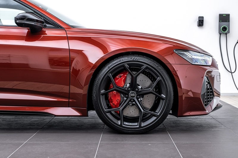 2025 Audi RS6 AVANT PERFORMANCE TFSI image 3