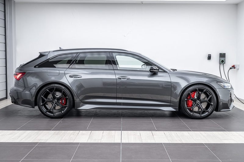 2025 Audi RS6 AVANT PERFORMANCE TFSI image 2