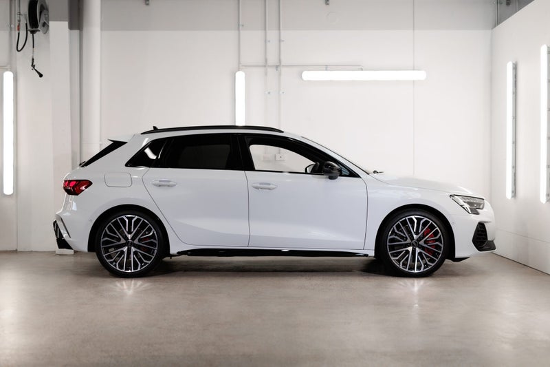 2025 Audi S3 Sportback TFSI 245 kW image 4
