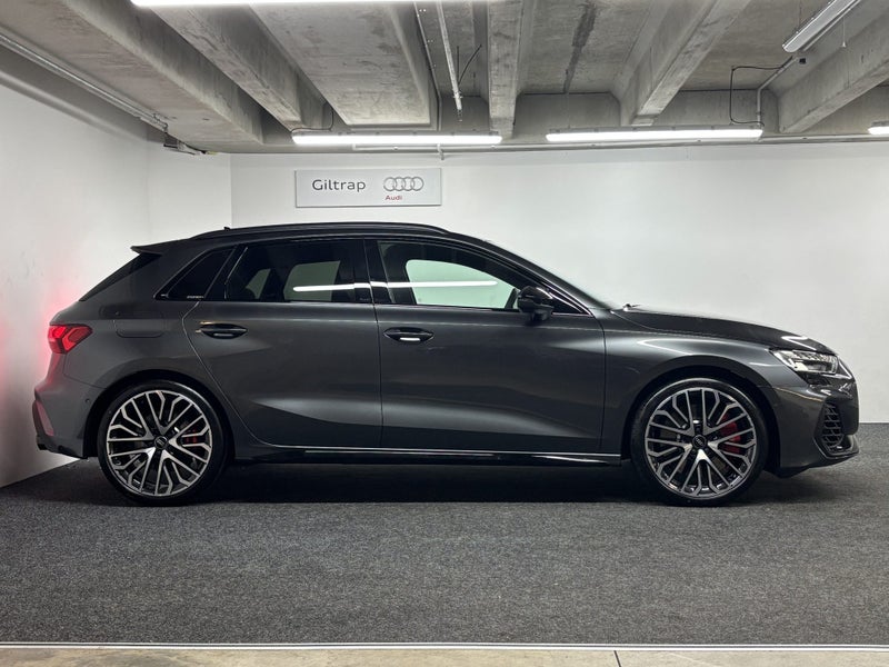 2025 Audi S3 Sportback TFSI 245 kW image 3
