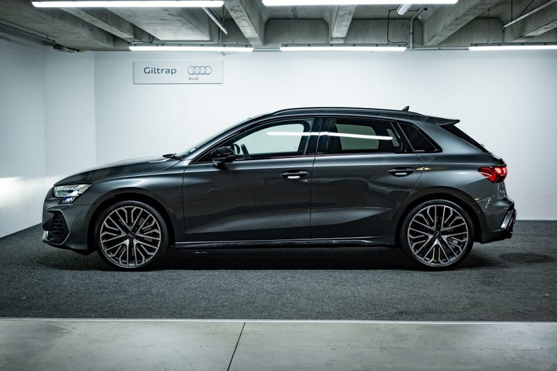 2025 Audi S3 Sportback TFSI 245 kW image 3