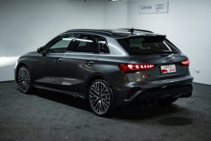 2025 Audi S3 Sportback TFSI 245 kW image 4