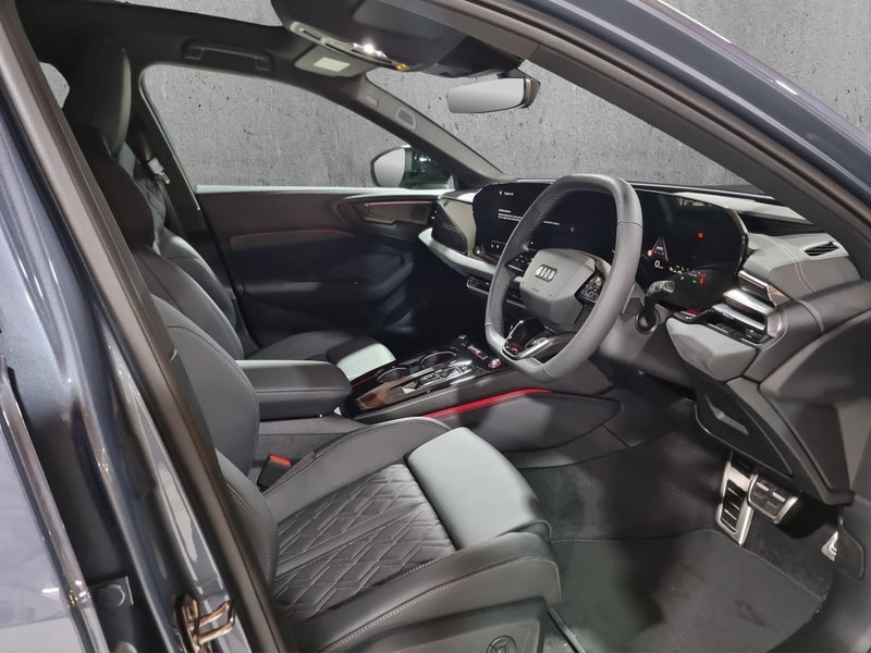 2025 Audi S5 3.0 TFSI quattro Avant image 2