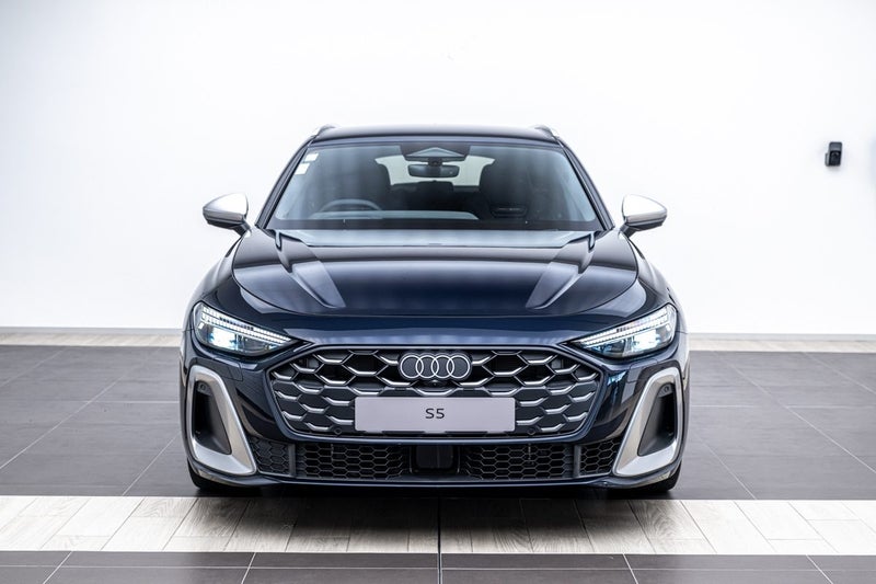 2025 Audi S5 AVANT TFSI image 4