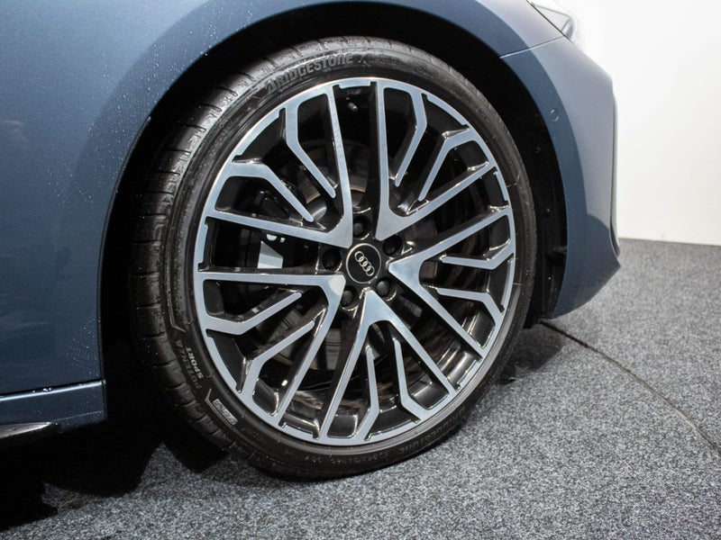 2025 Audi S5 Avant TFSI 270kW quattro image 4
