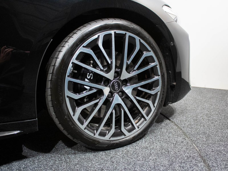 2025 Audi S5 Avant TFSI 270kW quattro image 4