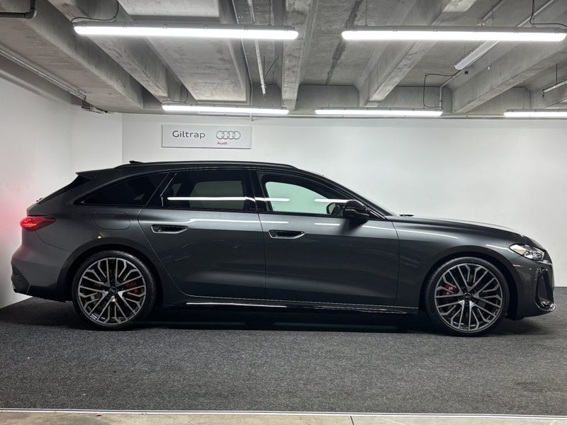 2025 Audi S5 Avant TFSI image 3