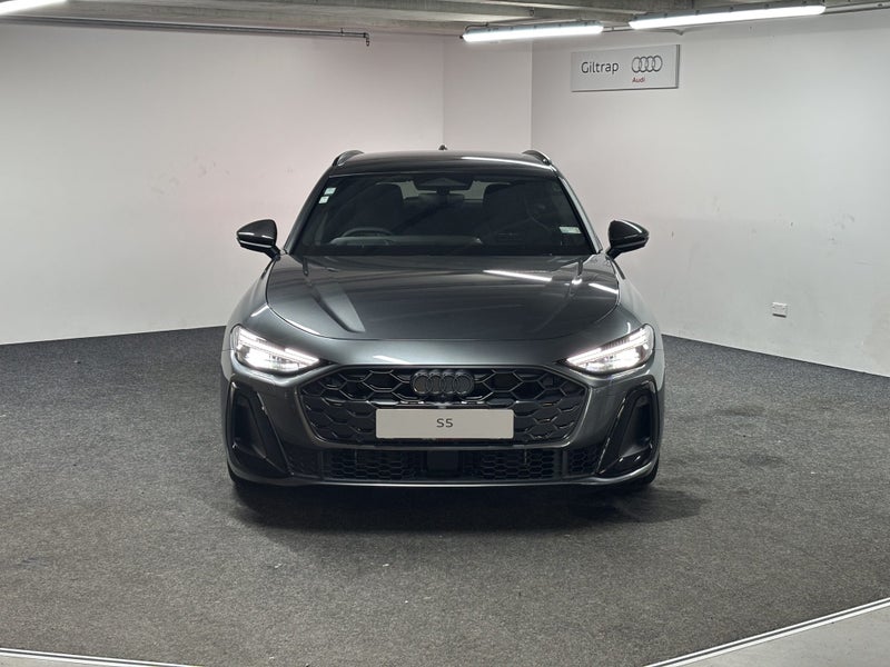 2025 Audi S5 Avant TFSI image 2