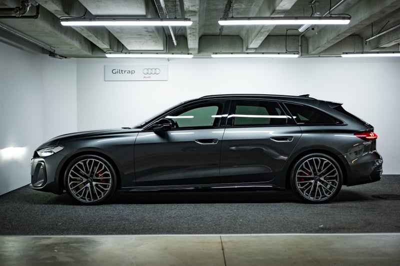 2025 Audi S5 Avant TFSI image 3