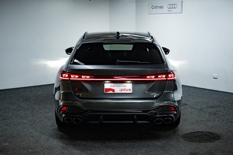 2025 Audi S5 Avant TFSI image 4