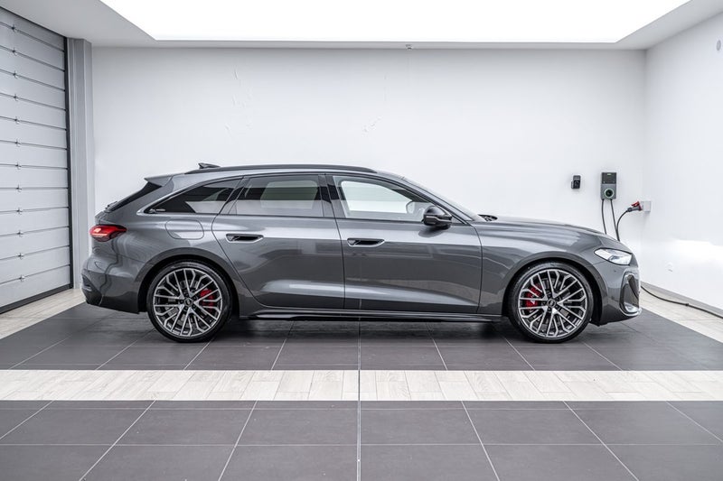 2025 Audi S5 AVANT TFSI image 2