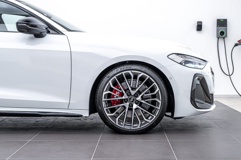 2025 Audi S5 Avant TFSI image 3