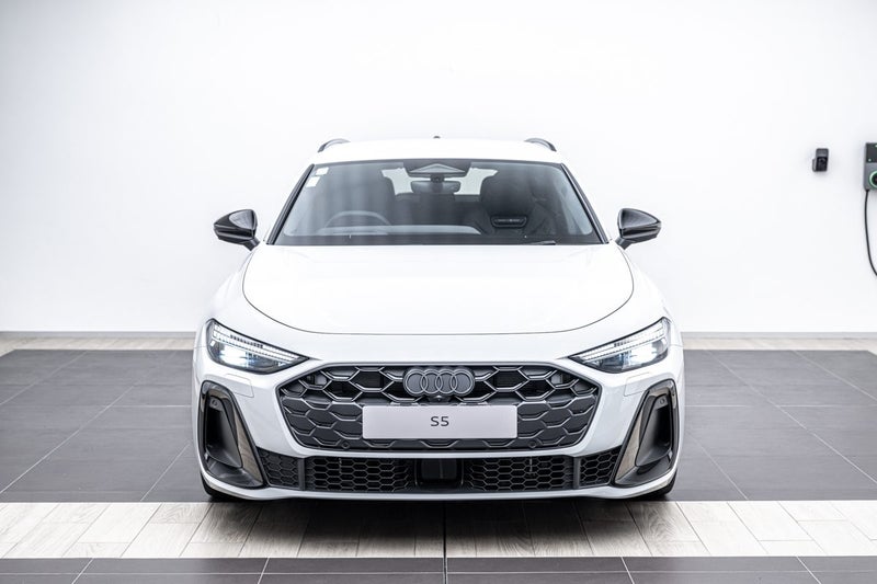 2025 Audi S5 Avant TFSI image 5