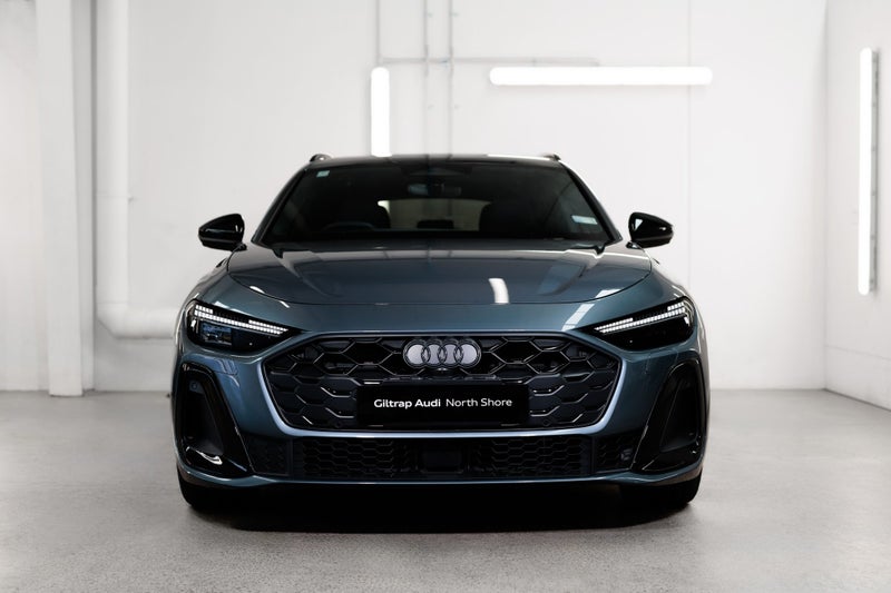 2025 Audi S5 Avant TFSI image 3
