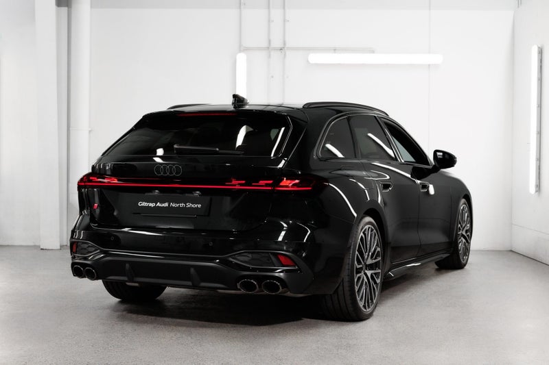 2025 Audi S5 Avant TFSI image 2