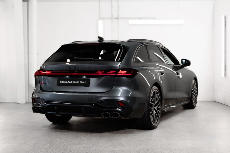 2025 Audi S5 Avant TFSI image 2