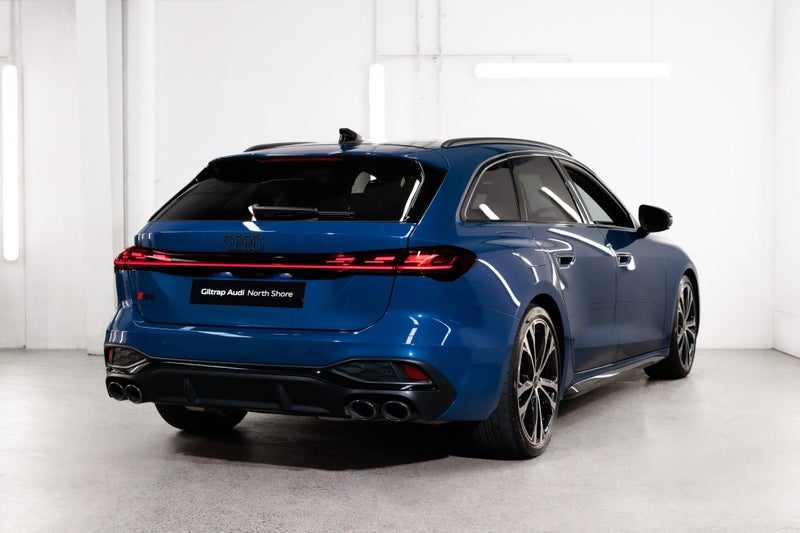 2025 Audi S5 Avant TFSI image 2