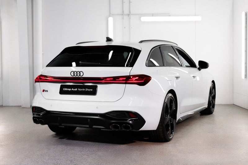 2025 Audi S5 Avant TFSI image 2