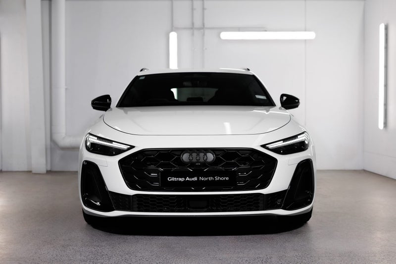2025 Audi S5 Avant TFSI image 3