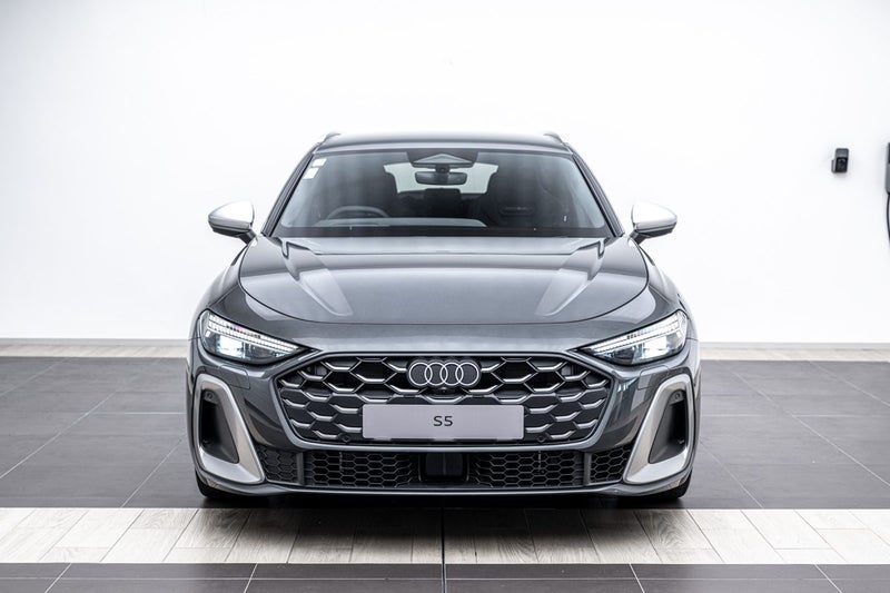 2025 Audi S5 AVANT TFSI image 5