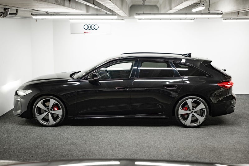 2025 Audi S5 Avant TFSI image 3
