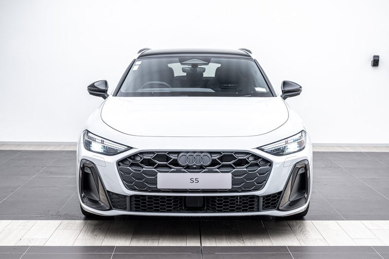 2025 Audi S5 Avant TFSI image 4