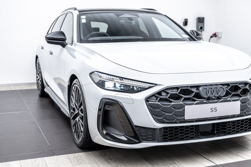 2025 Audi S5 Avant TFSI image 5
