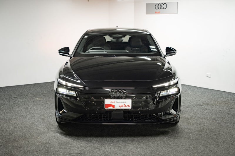2025 Audi S6 Avant e-tron image 2