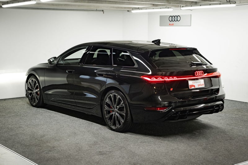 2025 Audi S6 Avant e-tron image 4