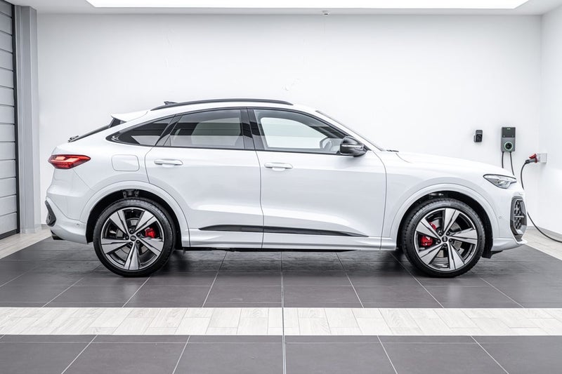 2025 Audi SQ5 SPORTBACK TFSI image 2