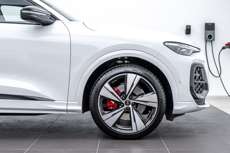 2025 Audi SQ5 SPORTBACK TFSI image 3