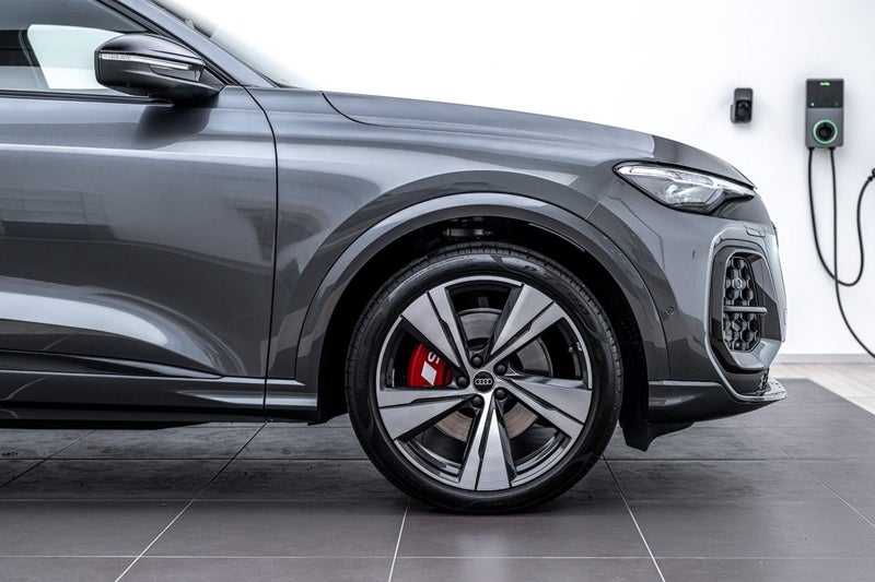 2025 Audi SQ5 SUV TFSI image 4