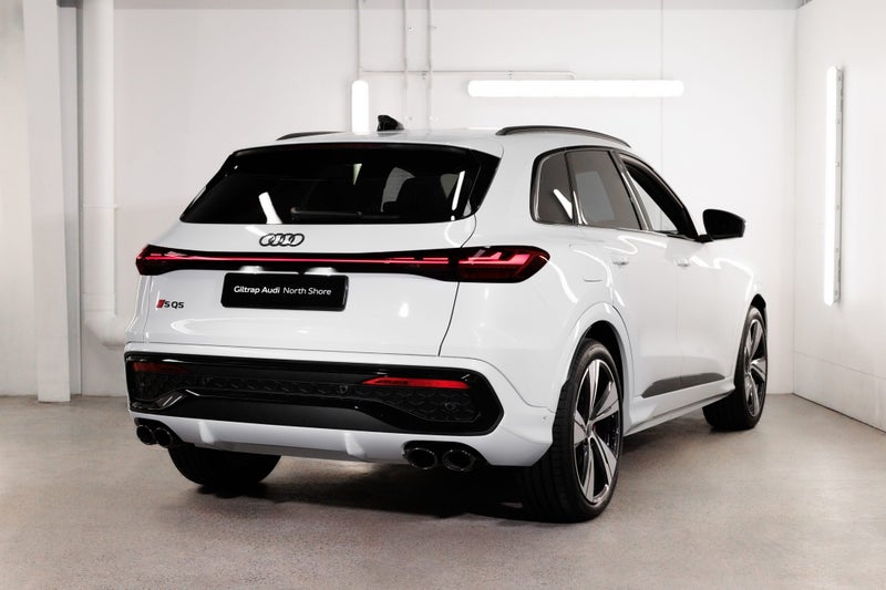 2025 Audi SQ5 SUV TFSI image 2