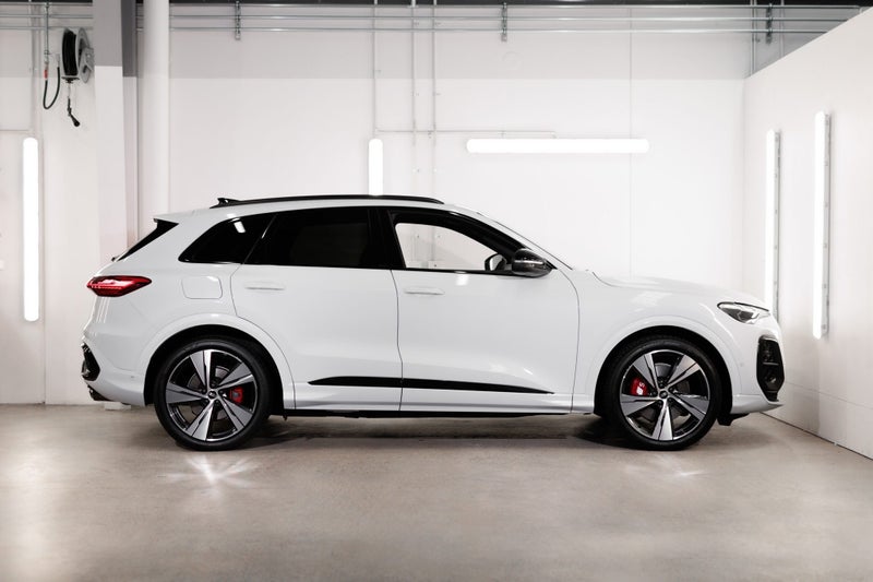 2025 Audi SQ5 SUV TFSI image 4