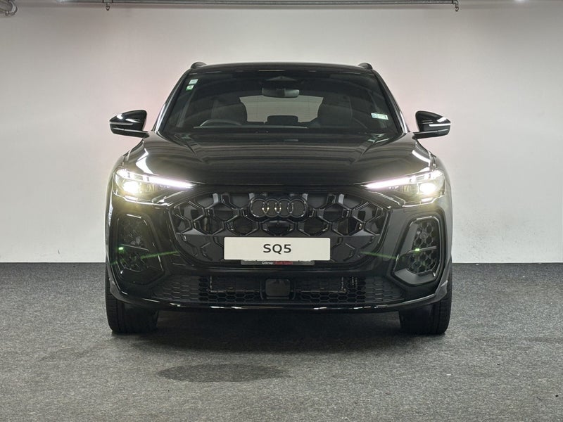 2025 Audi SQ5 SUV TFSI image 2