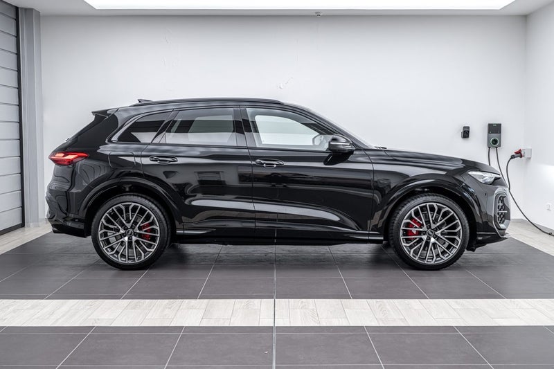 2025 Audi SQ5 SUV TFSI image 2