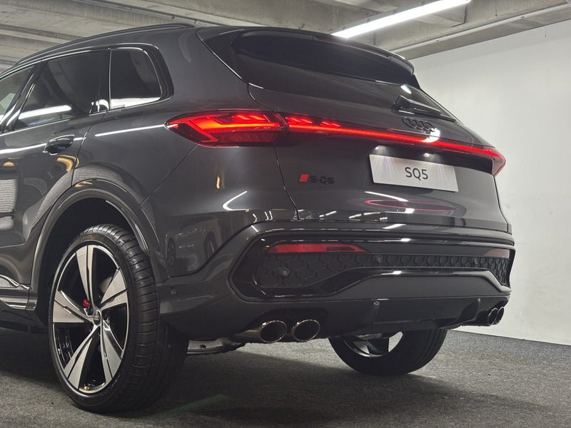 2025 Audi SQ5 SUV TFSI image 5