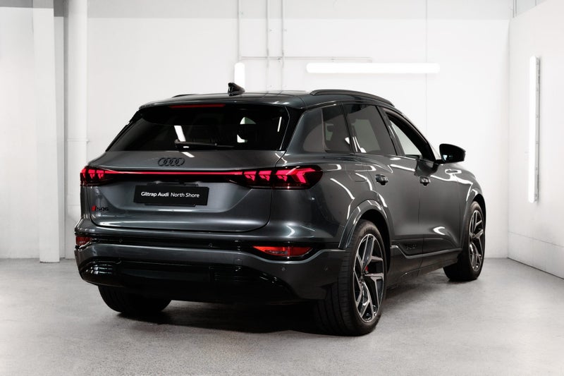2025 Audi SQ6 e-tron Sportback image 2