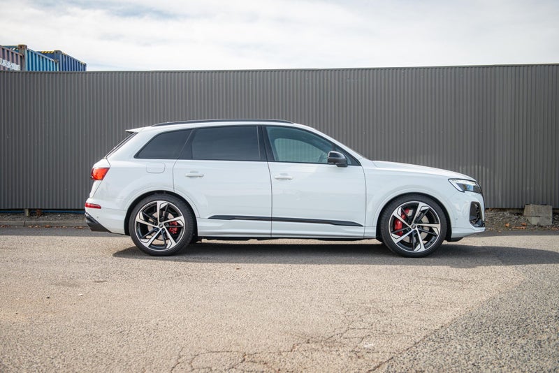 2025 Audi SQ7 4.0TFSI 373kW quattro image 4