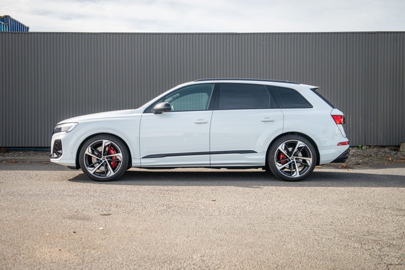 2025 Audi SQ7 4.0TFSI 373kW quattro image 5