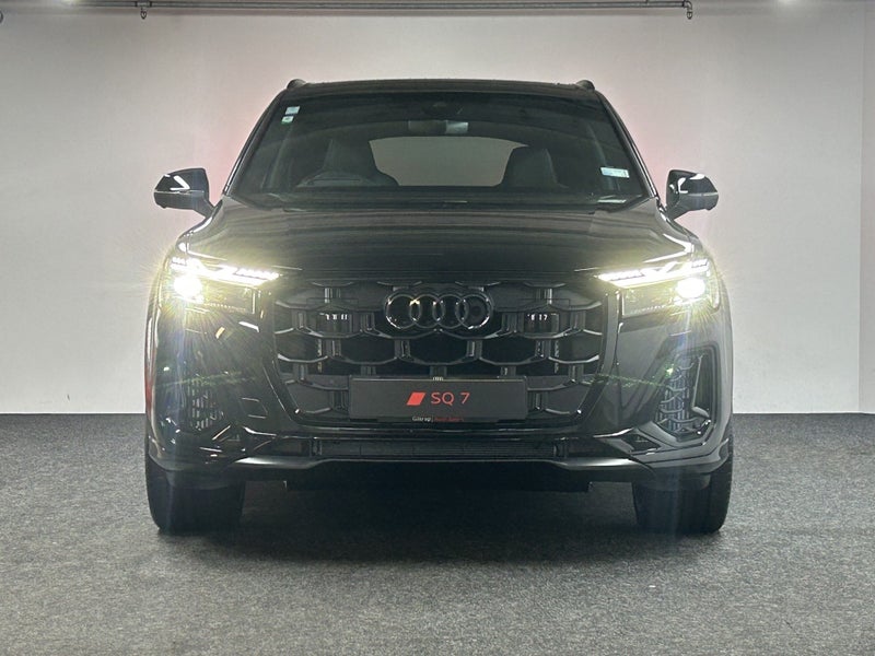 2025 Audi SQ7 TFSI 373 kW image 2