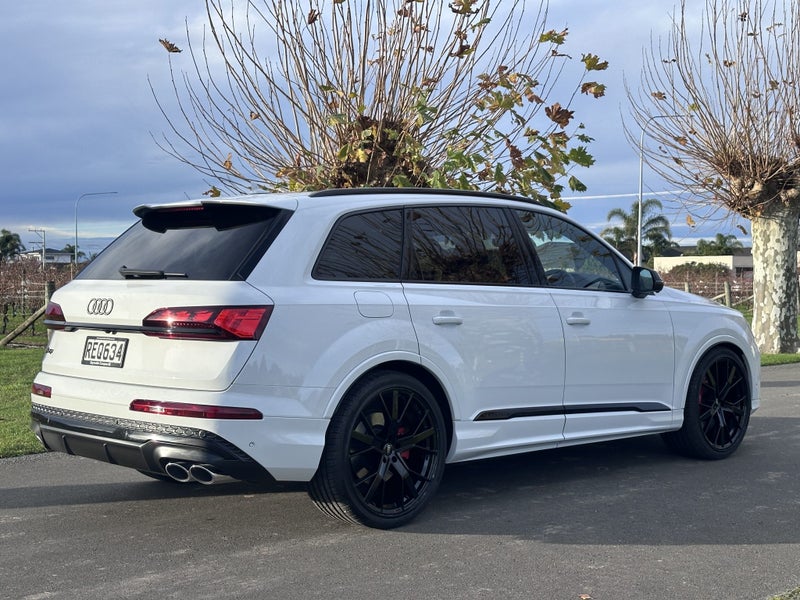 2025 Audi SQ7 TFSI 373kW image 3